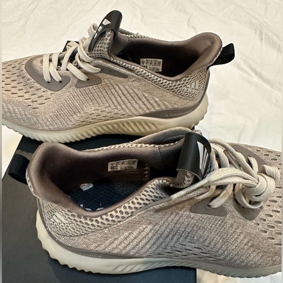 Adidas Alpha Bounce Lightweight - Picture 7 of 13